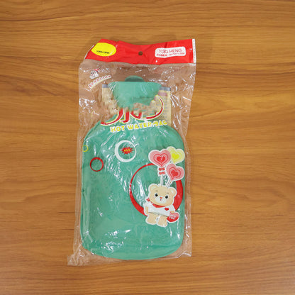 Wukusy reusable hot water bottle, 26cm x 15.5cm, made of flexible rubber with a screw cap for hot water storage.