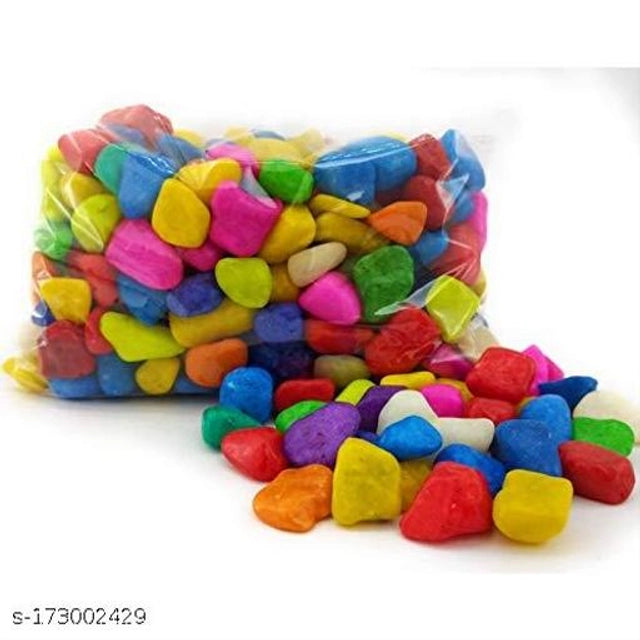 Multicolor decorative pebble stones in a 5000 g bag, suitable for pet beds and home decor, by 15929.