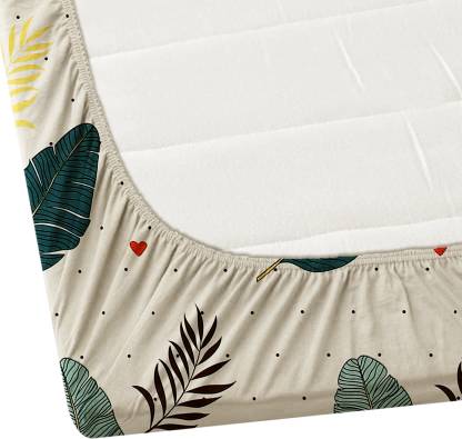 Soft 750 bedsheet with a floral pattern, made from breathable fabric, perfect for a comfortable bedroom decor.
