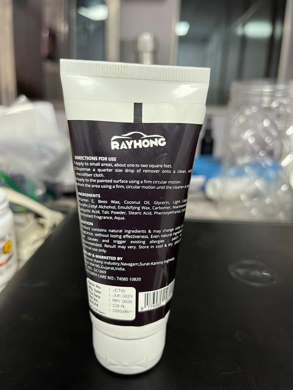 Car scratch removal wax pack with 18058 branded car sponges, shown alongside the wax for effective scratch repair and polishing.