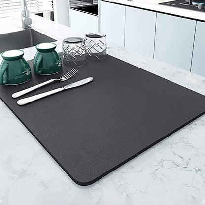 Set of two quick-drying kitchen mats from 19378, featuring assorted colors, ideal for protecting surfaces during cooking.
