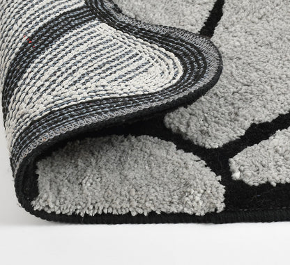 Supersoft anti-skid microfiber doormat in 45x70cm, with 19676 branding, featuring a textured surface for safety and cleanliness.