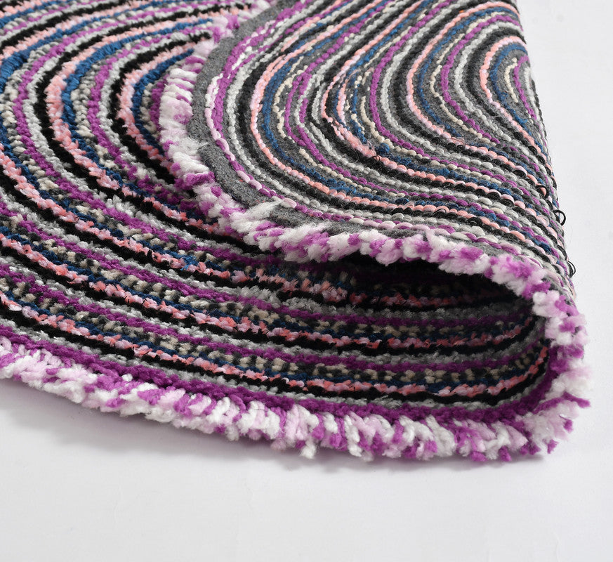 Two ultra-soft microfiber bathmats with anti-skid backing, washable, 40x60cm size, in a pack of two.