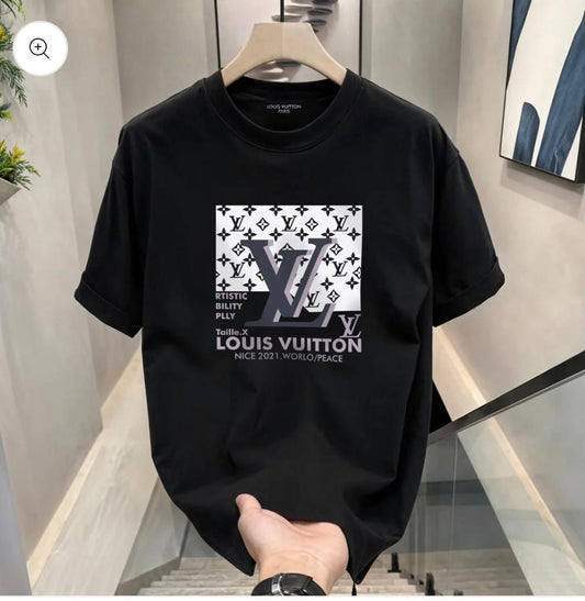Men's 18537 T-shirt featuring a comfortable fit and simple design, displayed on a plain background.