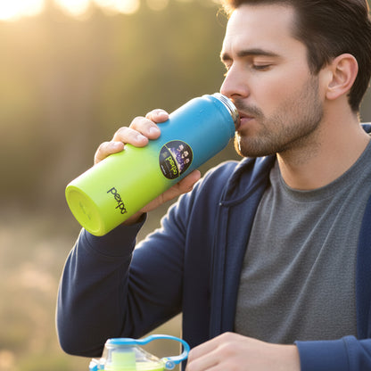 Wukusy Pexpo Amaze insulated stainless steel water bottle, 800ml, with a sleek design for hot and cold beverages.