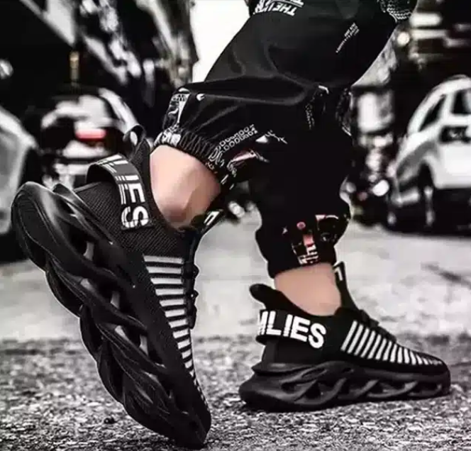 Black men's sports shoes by 18549, stylish athletic sneakers with a sleek design, size 6, ideal for active wear.