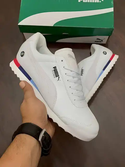 Mens casual shoes from 18644, stylish and comfortable with a modern design, perfect for everyday casual wear.