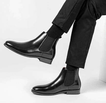 Men's casual synthetic boots from 18644, featuring a stylish design with laces and durable outsole for everyday wear.