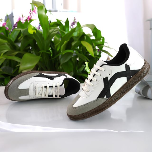 Multicolor men's casual shoes by 1889, designed for comfort, running, and everyday wear, suitable for boys and men.