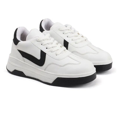 White 1889 men's casual shoes featuring sporty, comfortable design suitable for girls and women casual wear.