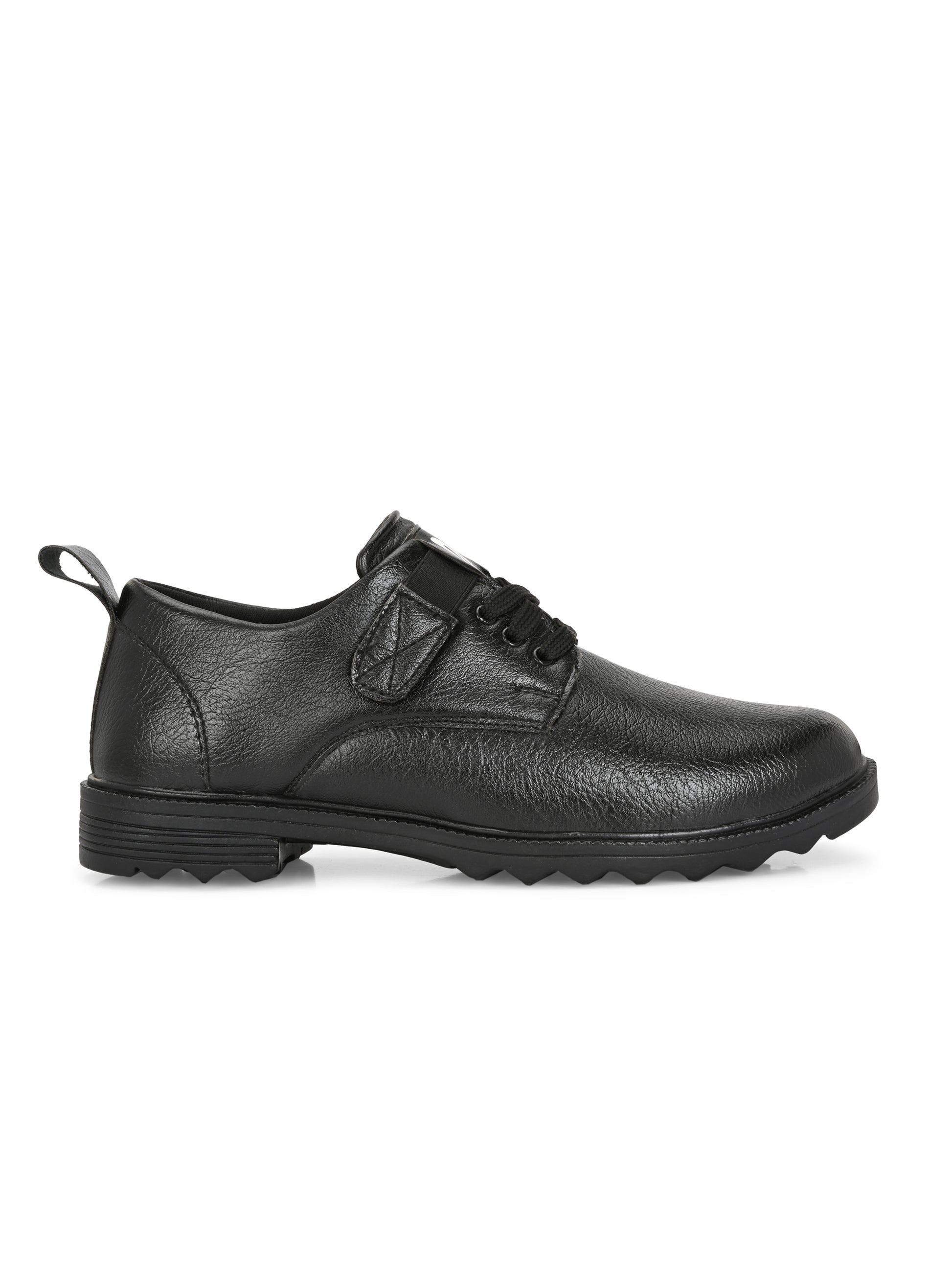 Men's black casual shoes from brand 18894, featuring a sleek design and comfortable fit, suitable for everyday wear.