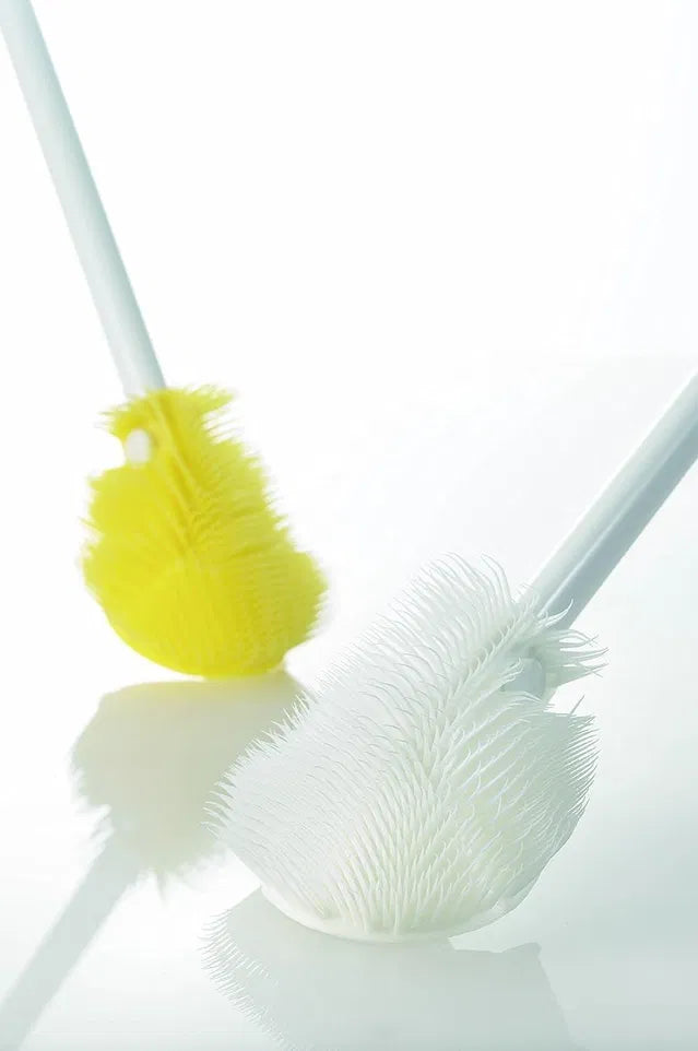 Kitchen4U premium silicone cleaning brush set with diamond crystal design and 1-litre water bottles, 31 cm length, pack of two.