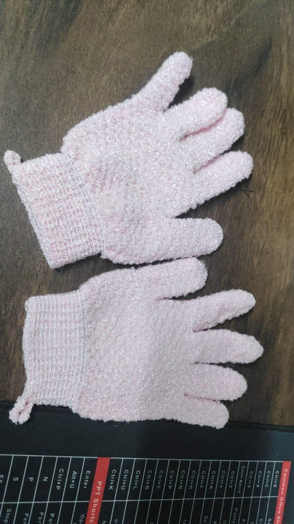 Five figure bath gloves by 19378, close-up of soft, textured bath glove for gentle cleansing and exfoliation.