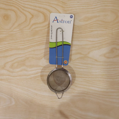 Wukusy stainless steel tea strainer with fine mesh and long handle, suitable for tea brewing and kitchen sieving tasks