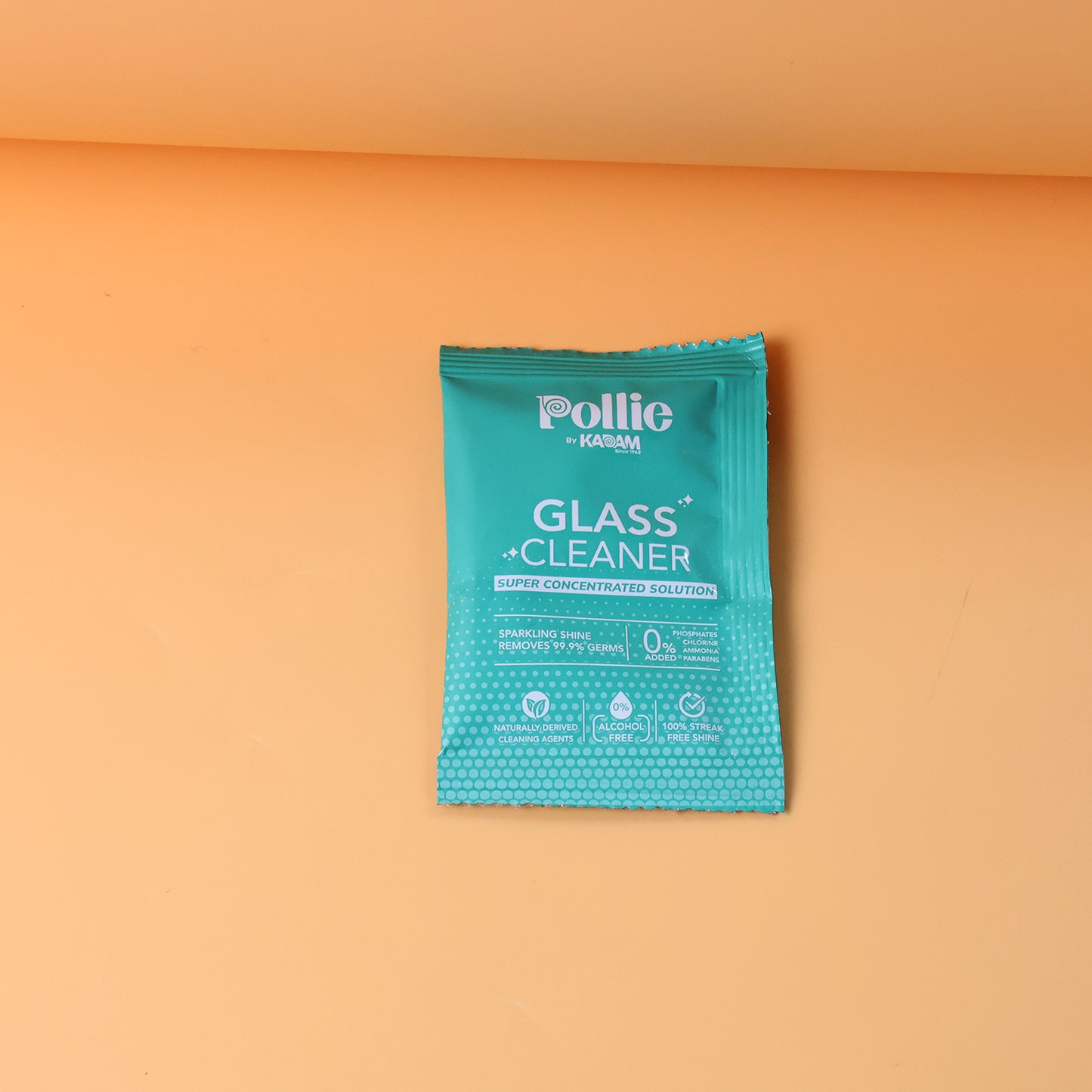 Wukusy Pollic Kadam concentrated glass mirror cleaner sachet, 15g, for home improvement and streak-free mirror cleaning.