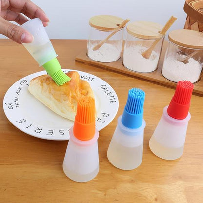 Wukusy 2434 basting brush set with silicone pastry brushes for kitchen use, perfect for cooking and baking tasks.