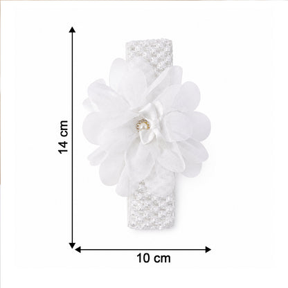Soft elastic floral baby headband by Wukusy featuring colorful fabric flowers and a stretchable design for comfortable wear.