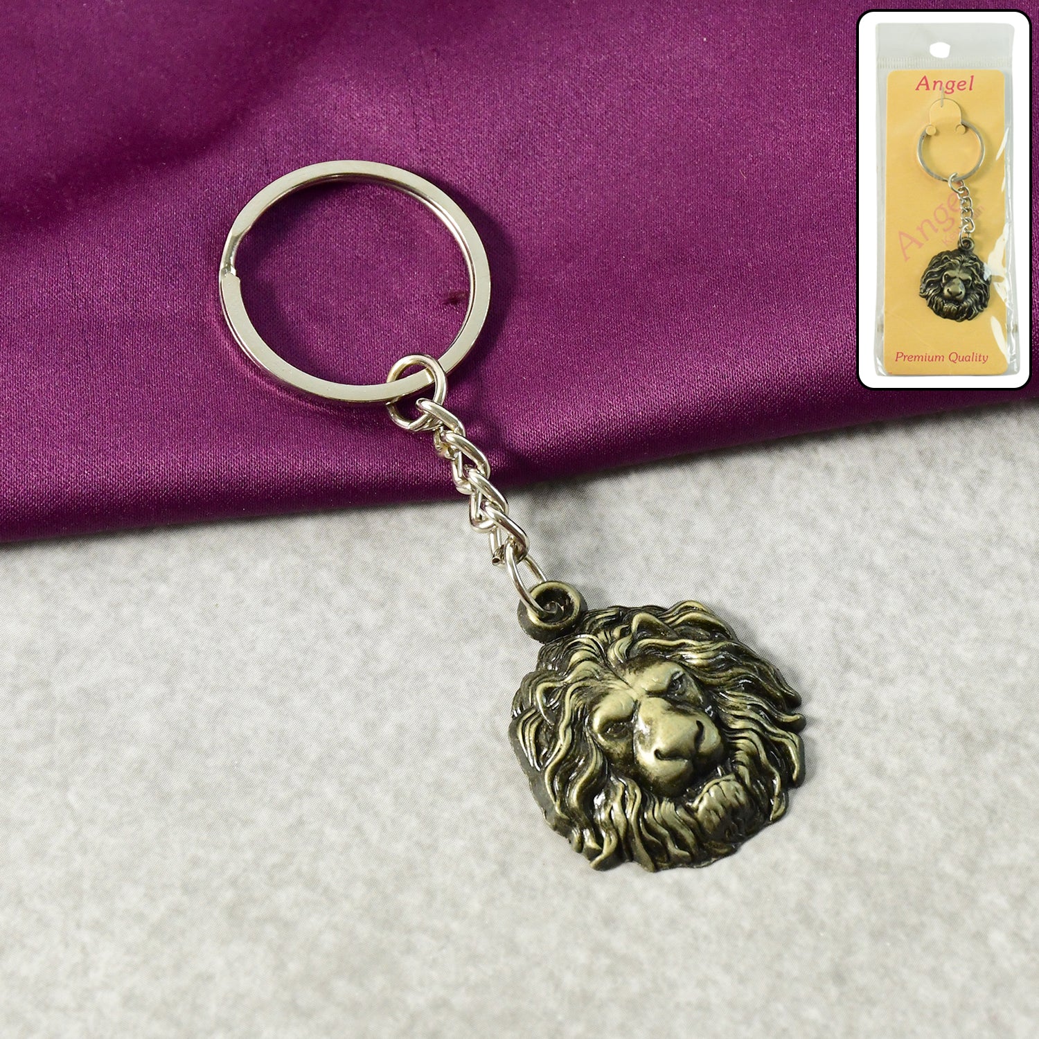 Wukusy premium lion head metal keychain featuring detailed lion face design on a sturdy metal keyring.