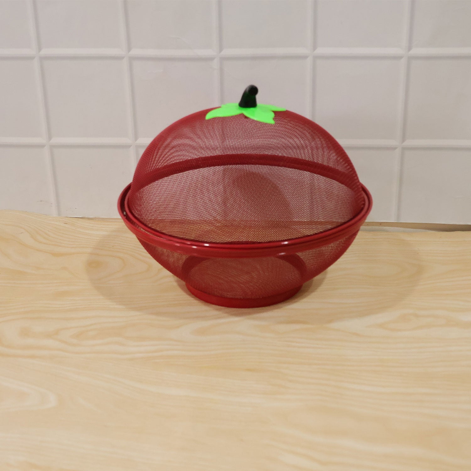 Wukusy metal net fruit basket with apple-shaped dome cover, kitchen storage for fresh fruit, sturdy and stylish design