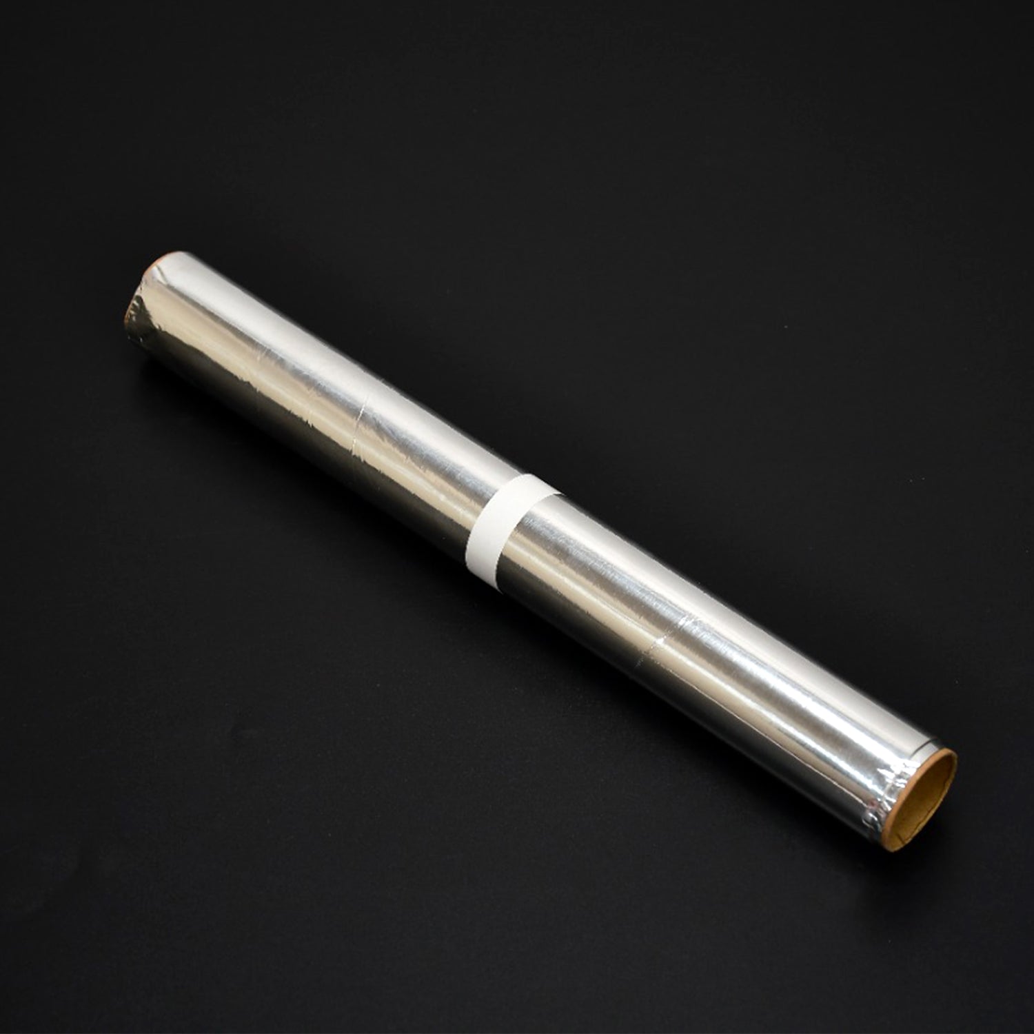 Heavy-duty Wukusy aluminum foil roll for baking and grilling, non-stick, thick, 10m x 300mm kitchen tool.