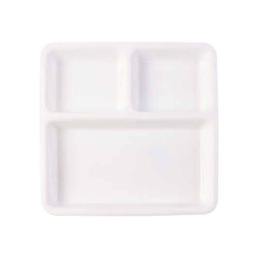 Wukusy plastic 3-compartment meal plate with divided sections for serving food, lightweight and durable for convenient meal presentation
