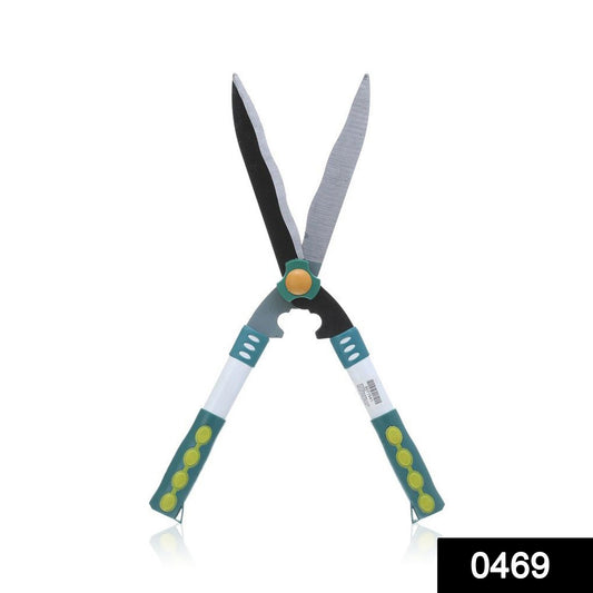 Wukusy Garden Big Scissor with ergonomic handles and sharp blades for heavy-duty pruning and garden cutting tasks.