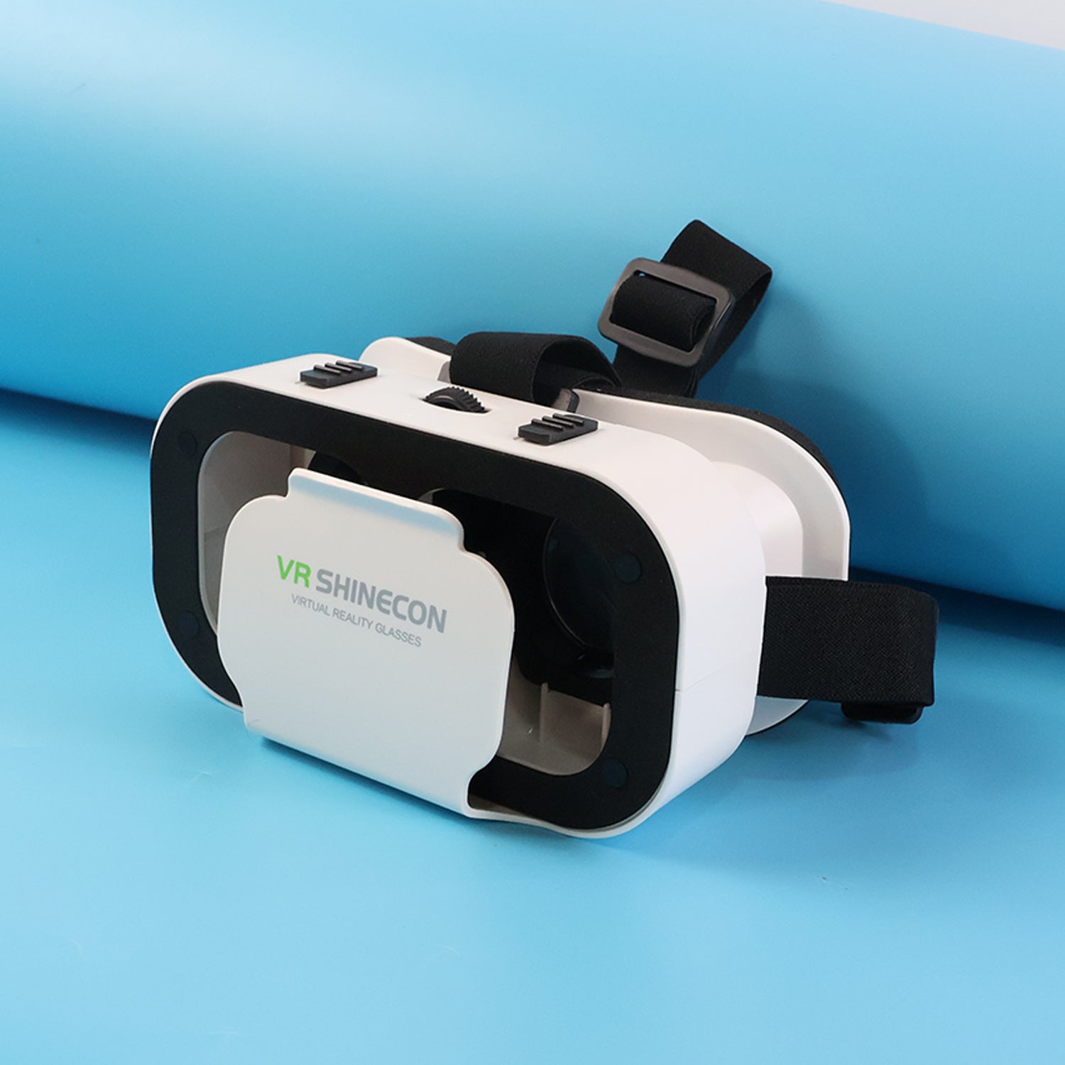 Wukusy VR Shinecon virtual reality headset for mobile devices, featuring adjustable straps and lenses for immersive VR experiences.