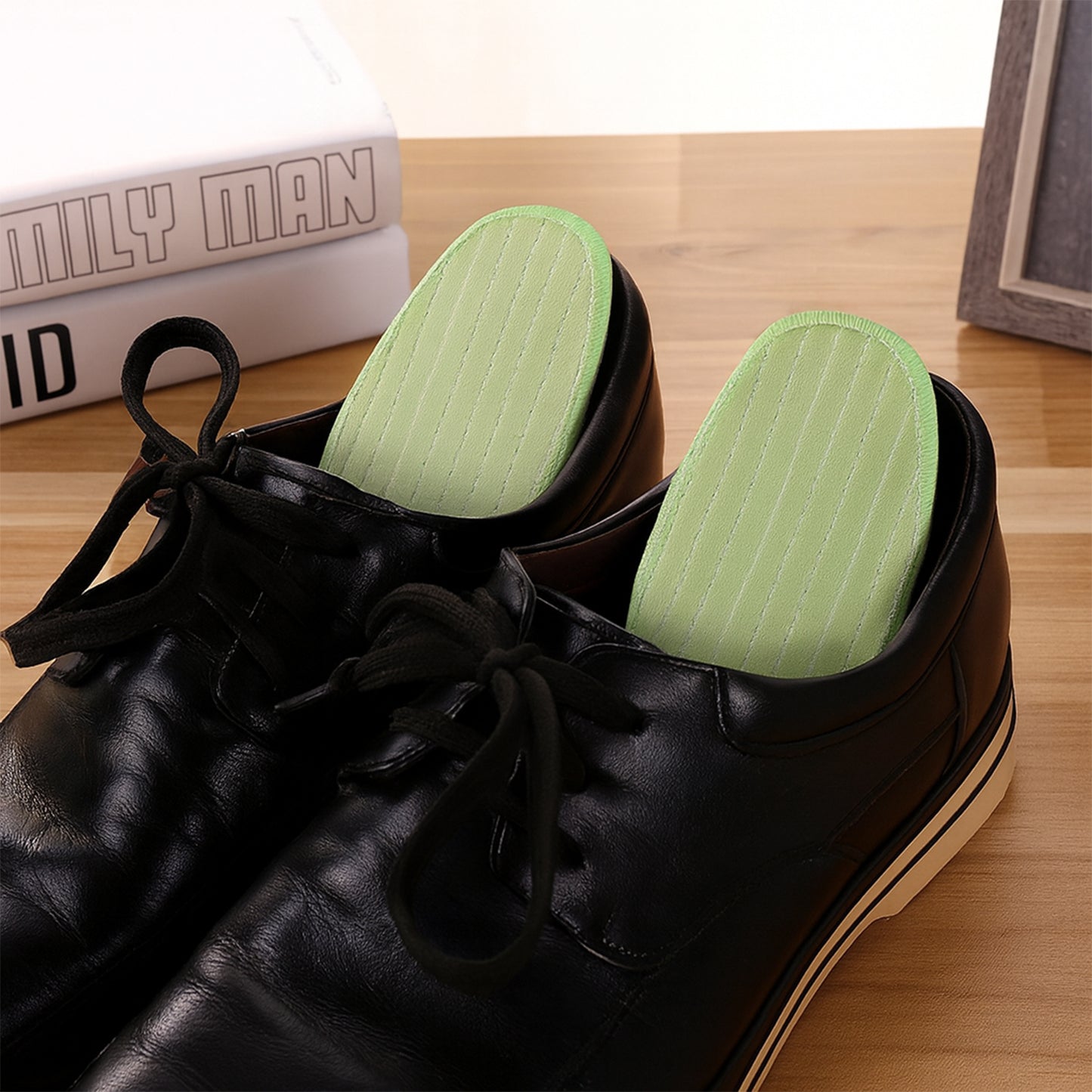 Pair of Wukusy premium comfort shoe insoles with supportive cushioning for size 40, featuring a mix of stylish designs.