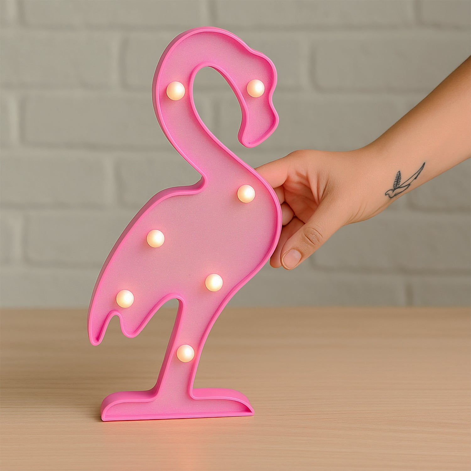 Wukusy flamingo-shaped LED night light for home decor, featuring a pink flamingo design illuminated with soft LED light.
