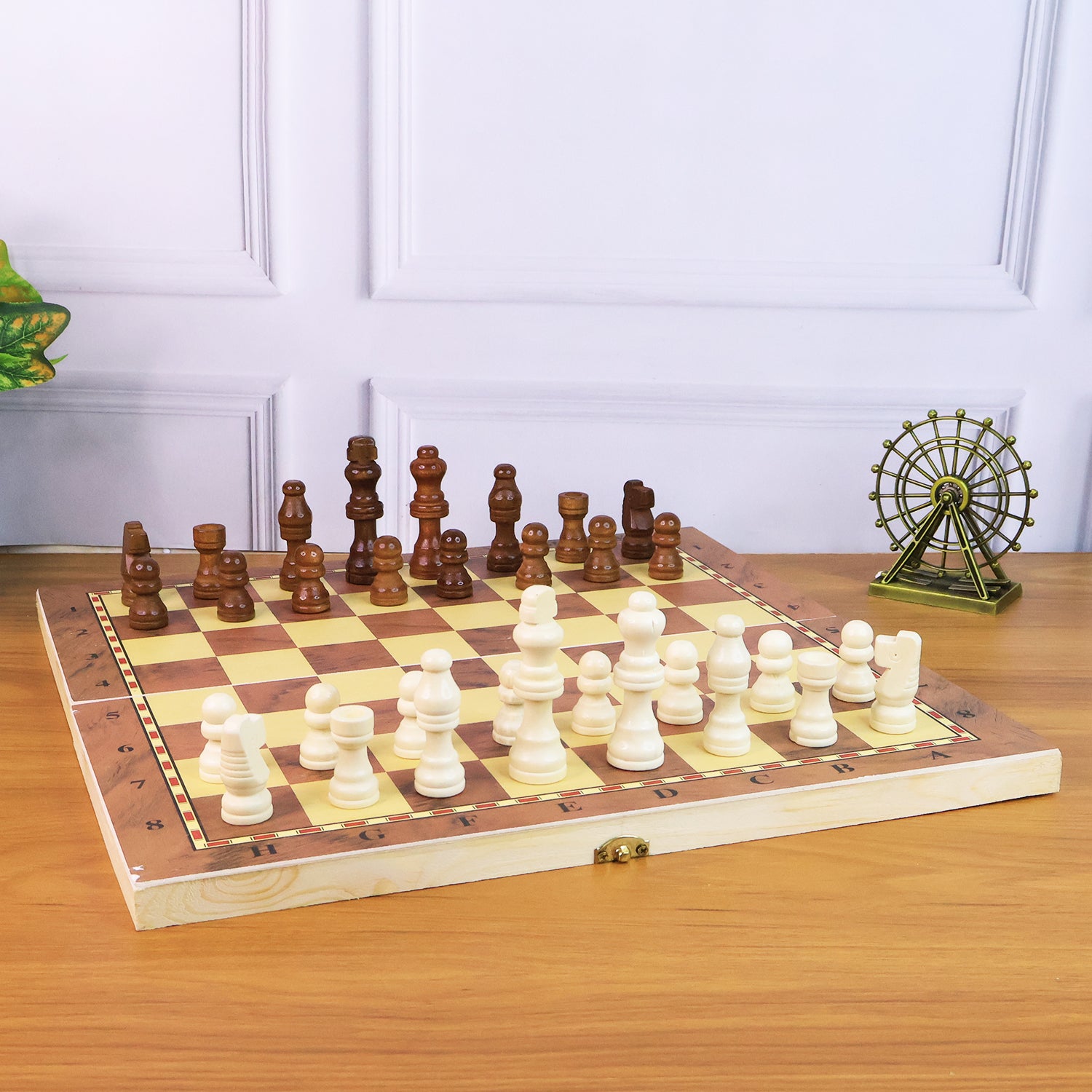 Foldable wooden chess board set by Wukusy, 30x30 cm with chess pieces, perfect for travel and casual play.