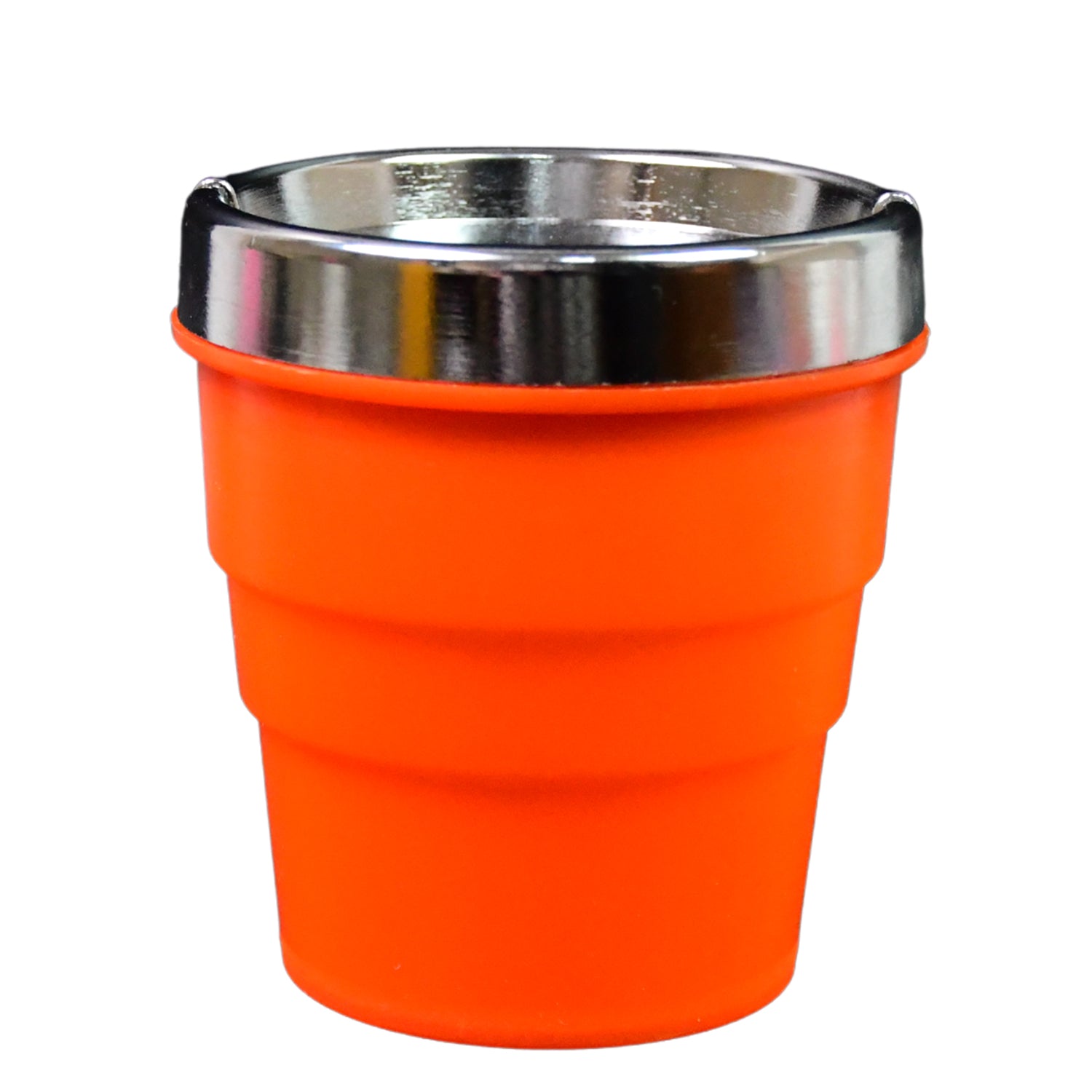 Wukusy plastic car ashtray holder with lid, compact and portable for vehicle interior, black with a secure lid.