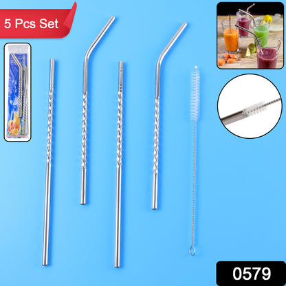 Wukusy 579 set of 4 stainless steel kitchen straws with 2 straight, 2 bent, and 1 cleaning brush on white background