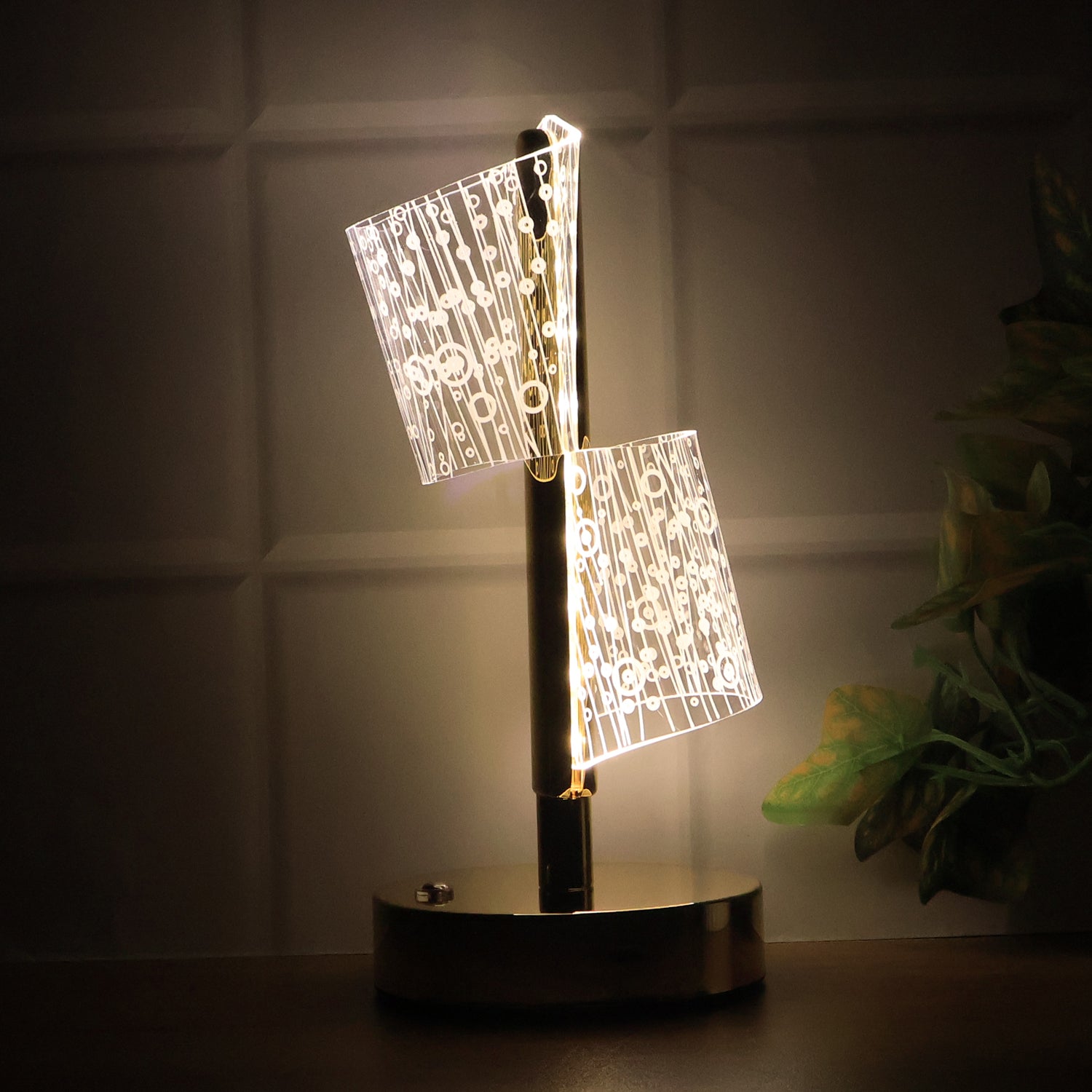 Wukusy luxury crystal LED double shade table lamp for home decor, featuring elegant crystal accents and warm lighting.