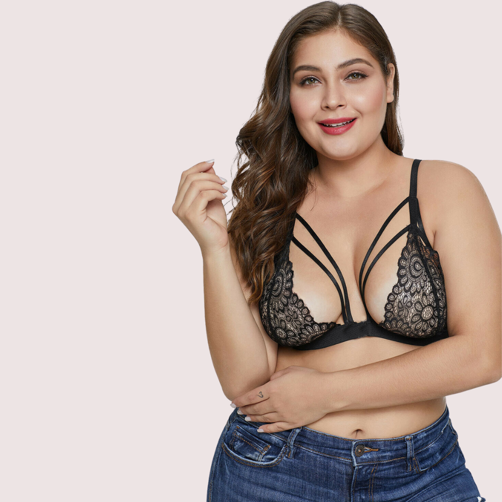 Plus size Snazzyway Élégance Sensuelle strappy lace bralette with intricate design and delicate lace details.