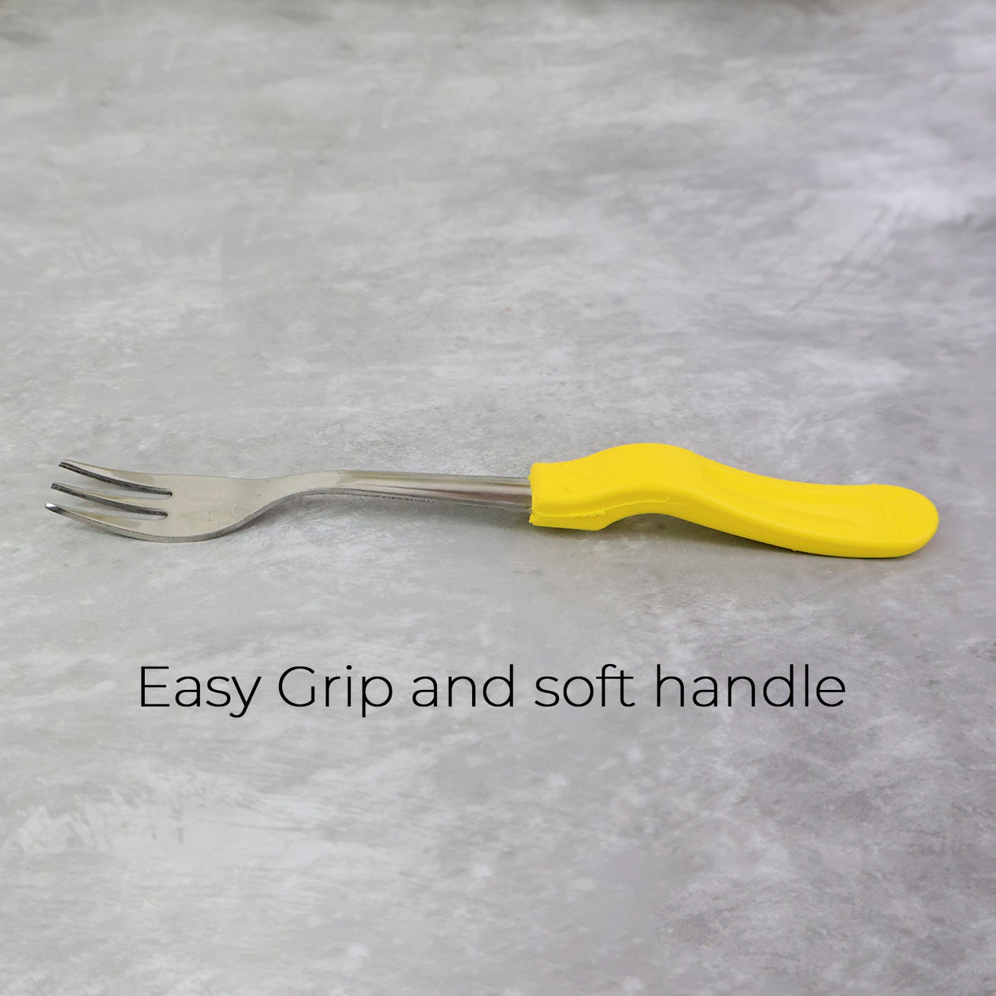 Set of three Wukusy Supermom premium stainless steel big forks, ideal for serving and family dining in a home kitchen.