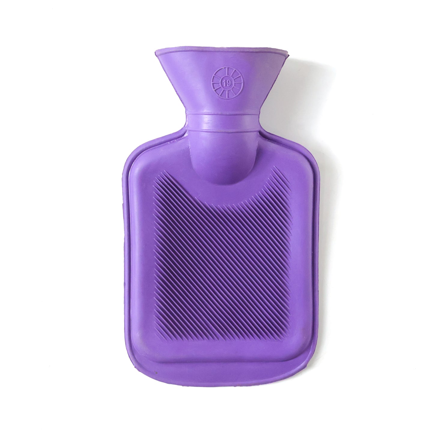 Wukusy premium soft rubber hot water bag, 21x12 cm, showing the flexible, cozy rubber material and secure cap for hot water storage.