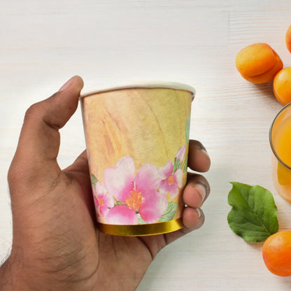Set of three colorful disposable paper cups for tea and coffee by Wukusy, ideal for kitchen use and gatherings.