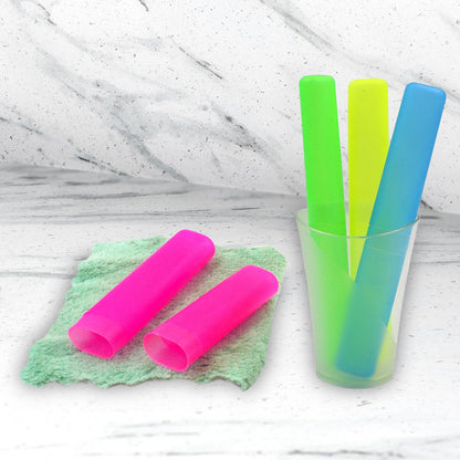 Set of 4 Wukusy portable dust-proof toothbrush cases, compact travel toothbrush holder with protective cover.