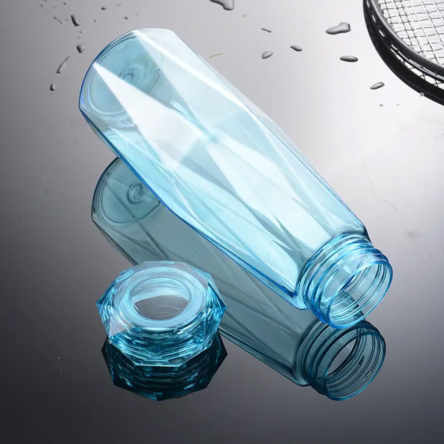 Wukusy 5213 glass fridge water bottle with plastic cap and two water glasses for home and kitchen use.