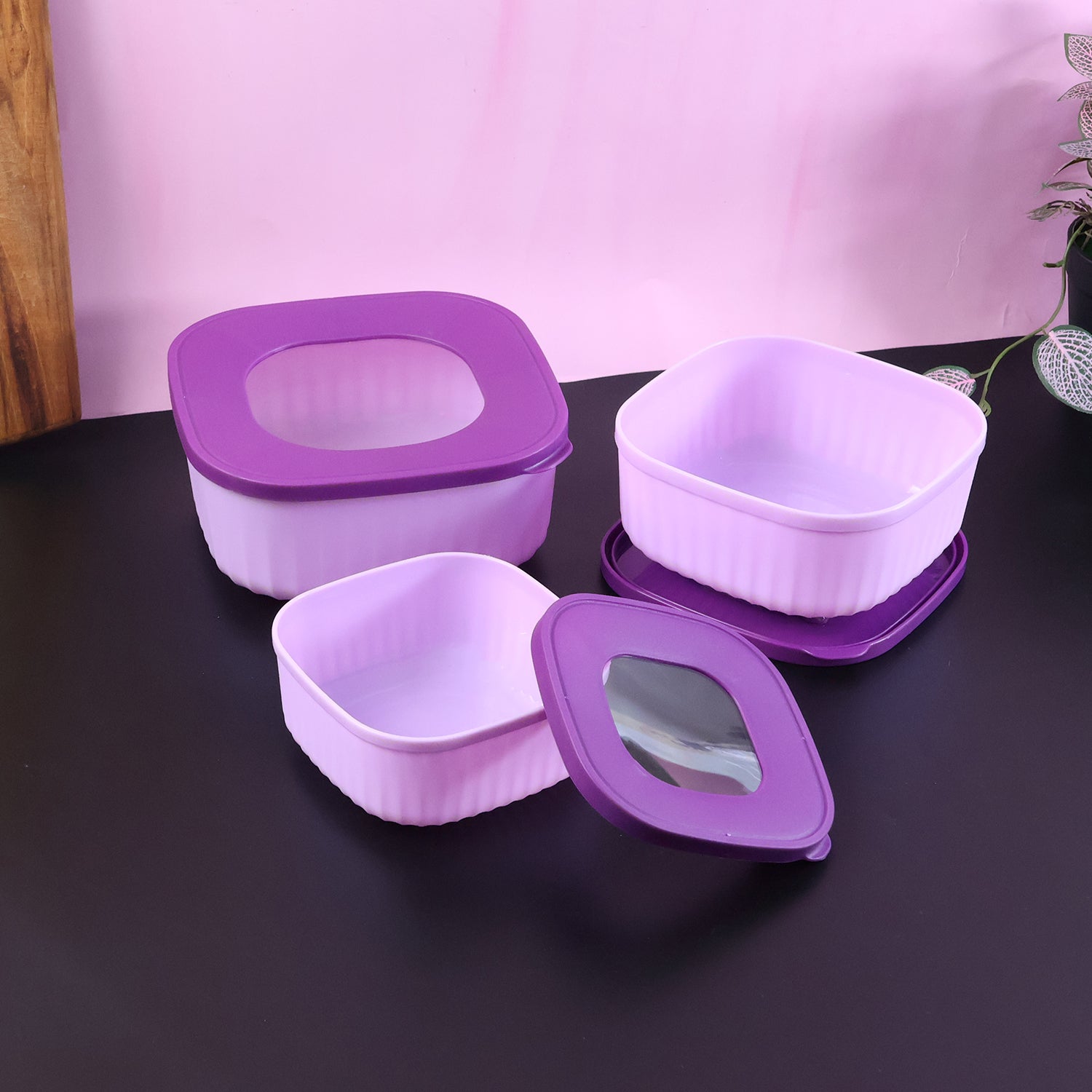 Wukusy premium 3-piece food storage container set with clear lids and stackable design for kitchen organization.