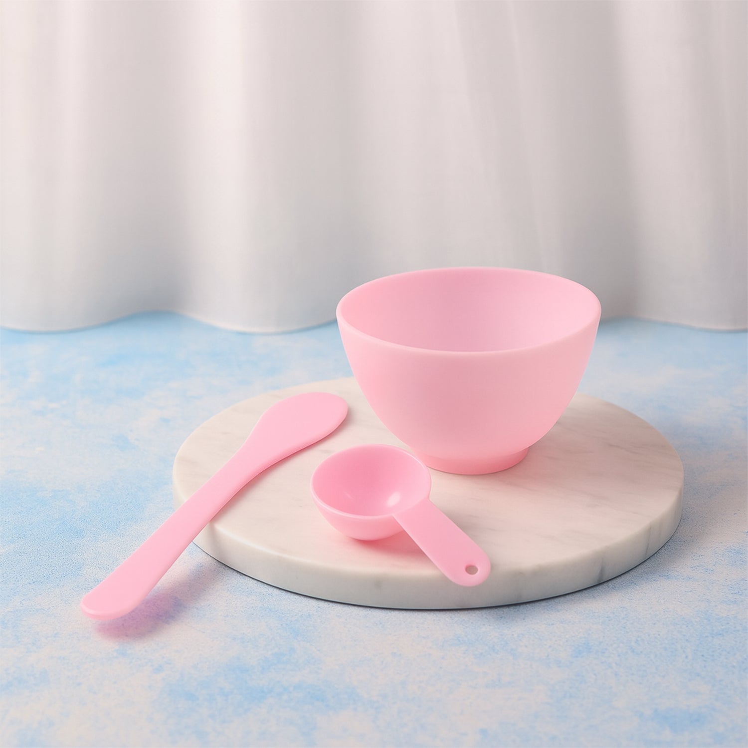 Wukusy 3-piece facial mask mixing bowl set with ceramic bowls and spatulas for skincare application and mask preparation.