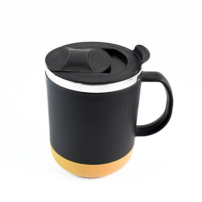 Wukusy insulated coffee mug with spill-proof lid, 450ml, stainless steel exterior, and ergonomic handle for hot beverages.