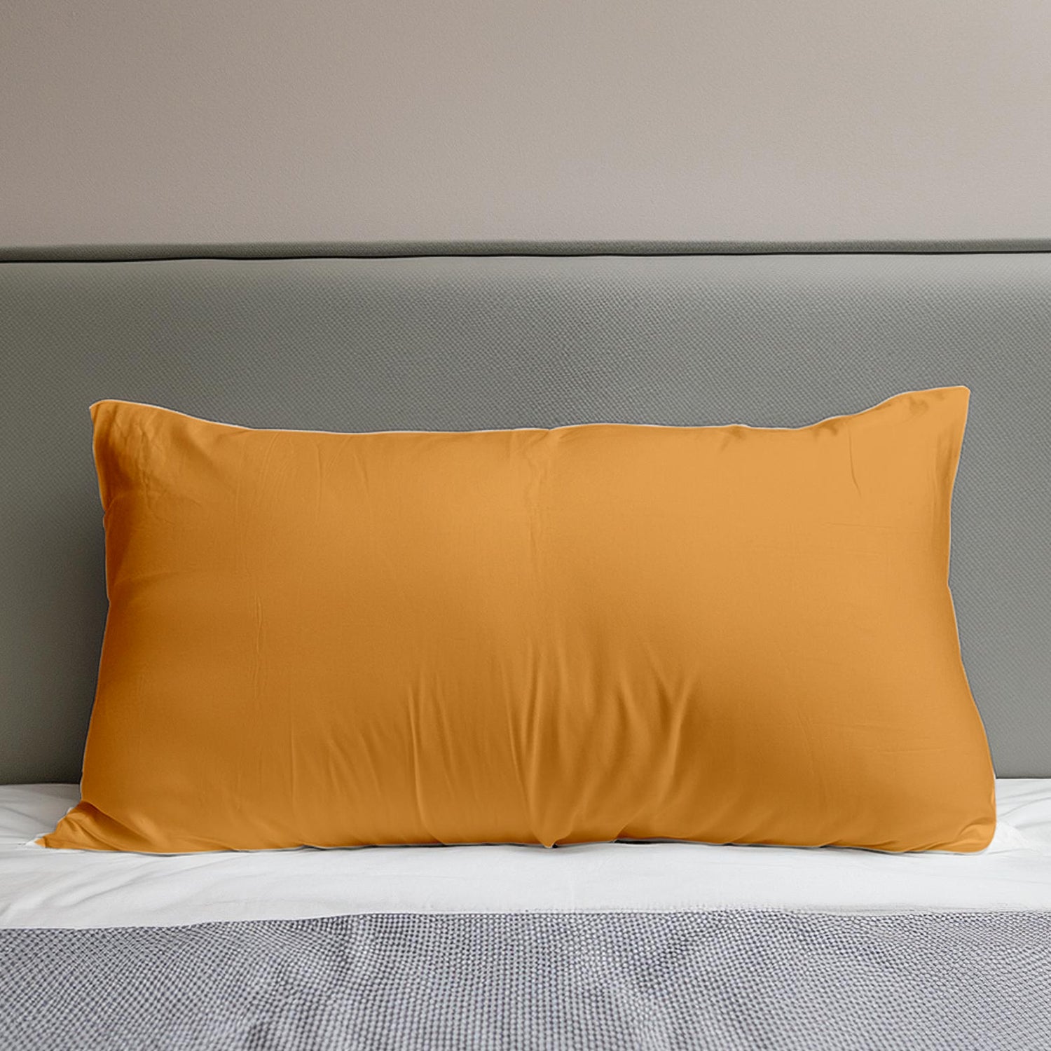 Soft Wukusy pillow cover for couch, 70x50 cm, single decorative pillow cover with smooth fabric for home improvement.