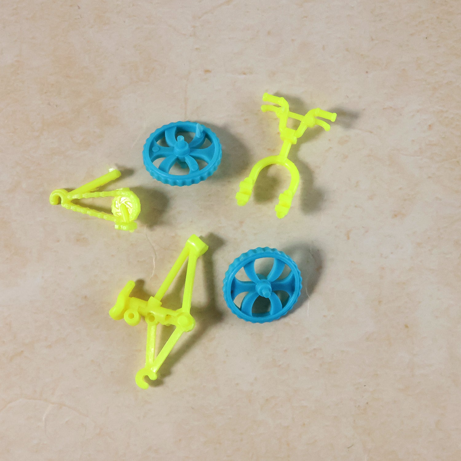 Wukusy small bicycle toy set for kids, colorful and educational, perfect for fun pretend play and early learning activities.