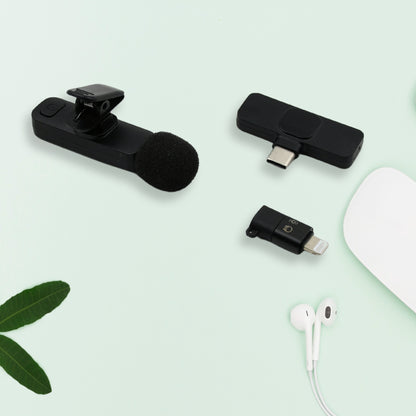 Wukusy wireless lapel microphone with noise cancelling and Type-C for iPhone, designed for live streaming and mobile audio recording.