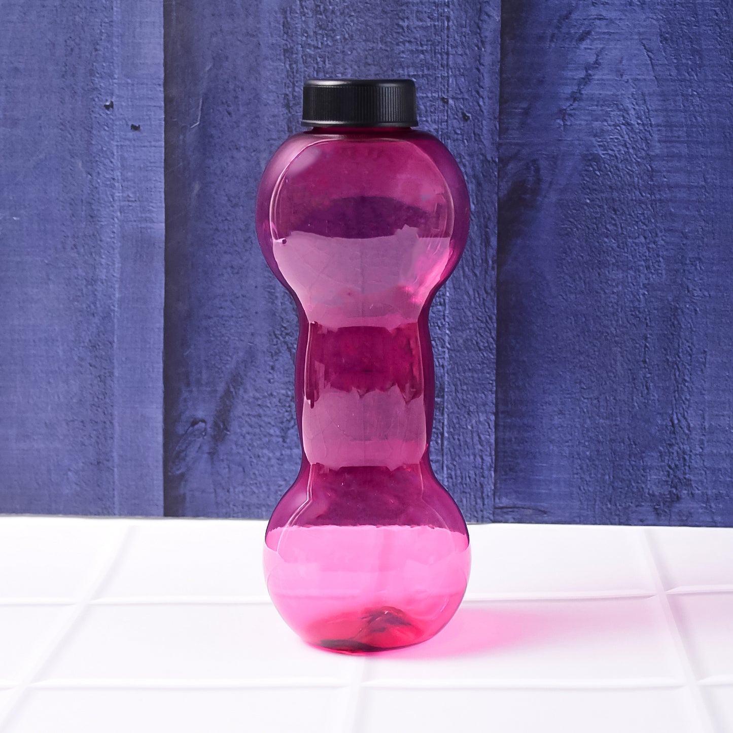 Wukusy plastic water dumbbells bottle for home workouts, featuring two durable water-filled dumbbells in a bright design