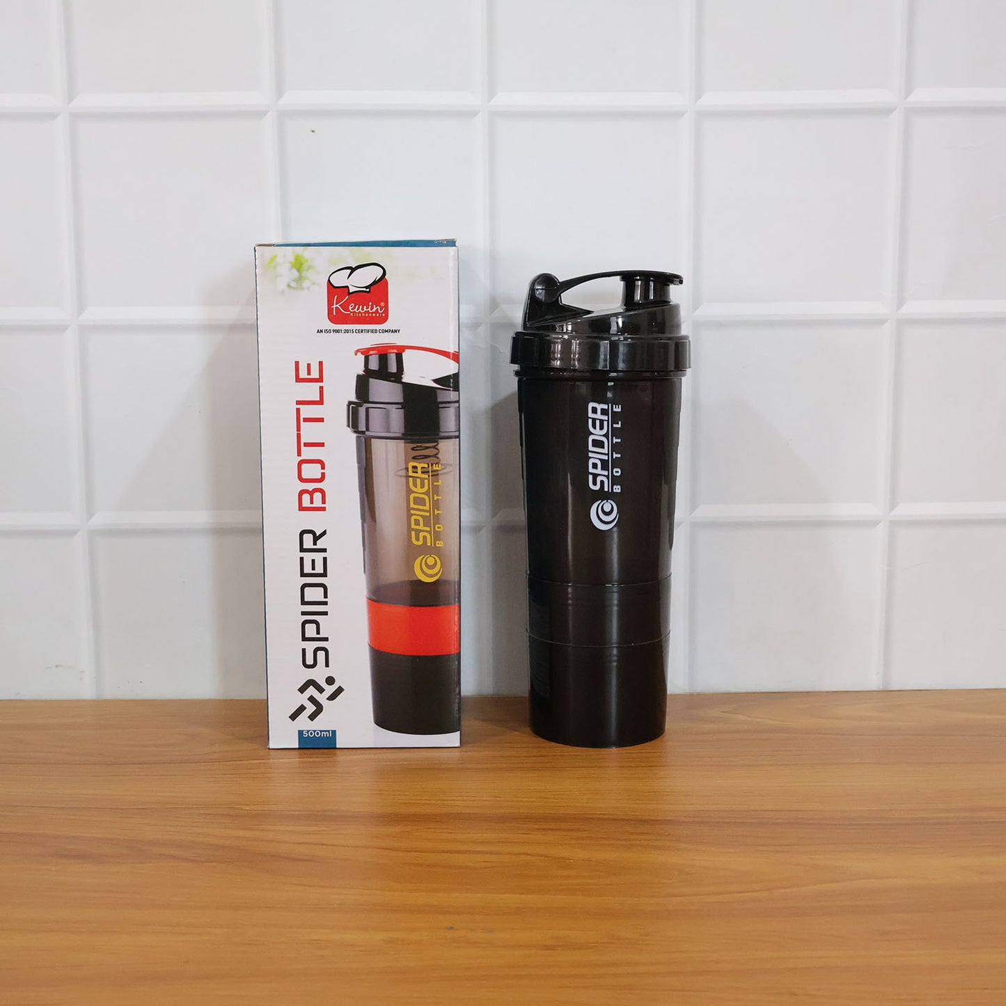 Wukusy multipurpose protein shaker bottle, 500ml capacity with secure lid and mixing grid for smoothies and supplements.
