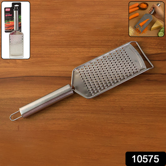 Wukusy Supermom stainless steel carrot grater for kitchen, with sharp blades for easy vegetable grating and zesting.