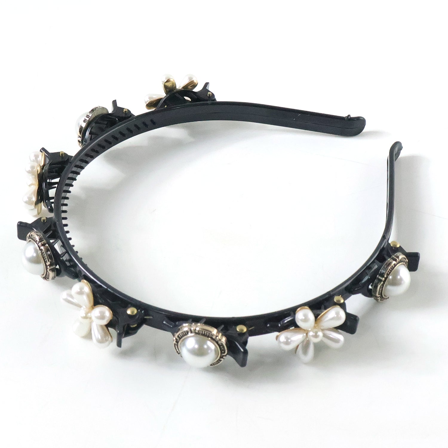 Luxury pearl floral hair band for women and girls by Wukusy, featuring elegant pearl and floral design for special occasions.