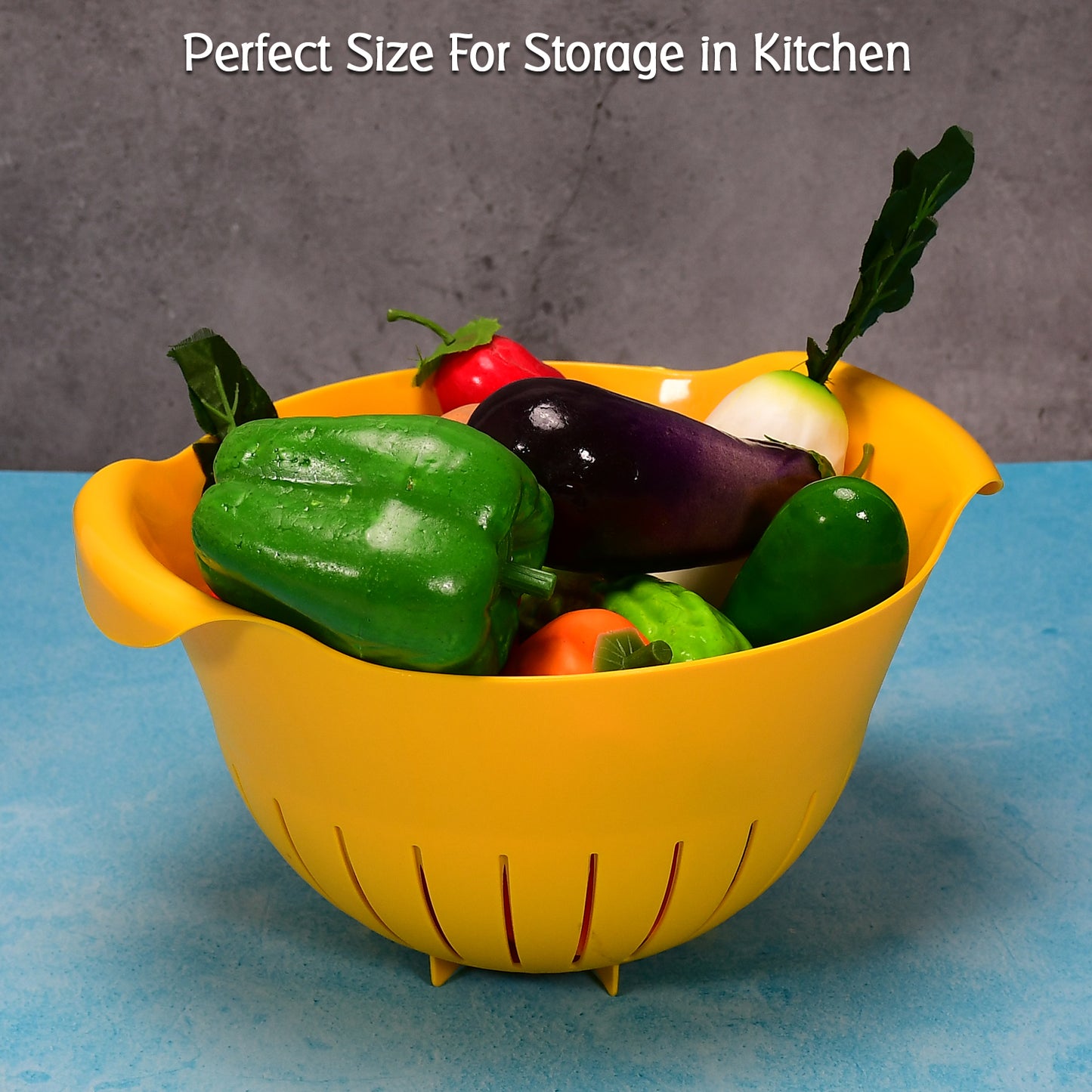 Wukusy plastic washing bowl with built-in strainer for fruits, vegetables, noodles, and pasta, featuring a blue and white design.